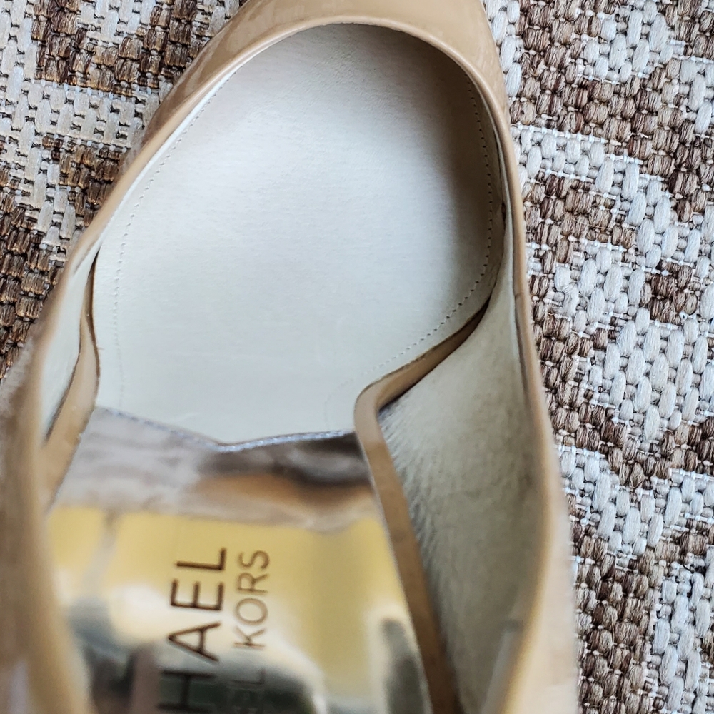 NWT - Michael Kors | Stunning Nude Patent Heels Size 10 - Picture 12 of 12